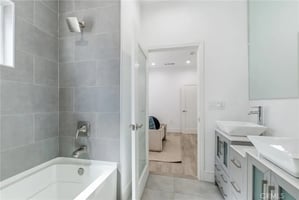 31498478