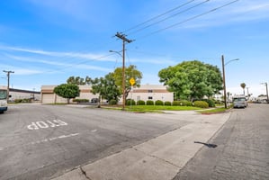 30900640