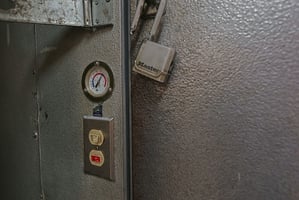 30913984