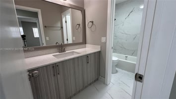 30923445