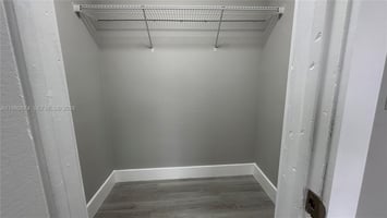 30923422