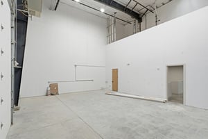 31708960
