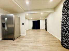 30932762