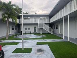 33566192