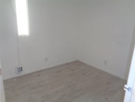 31068916