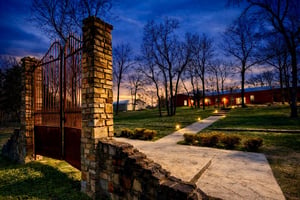 31075916