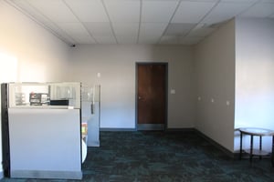 31083542