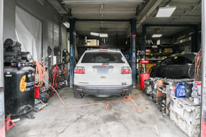 31084207