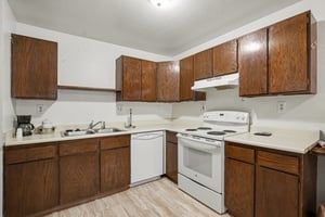 31094728