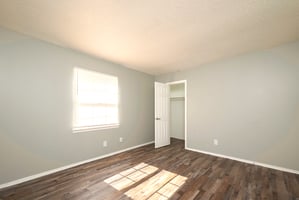 31095969