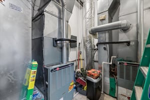 31767534
