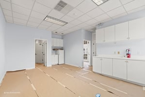 31673687