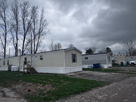 31648995