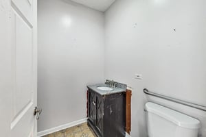 32648567
