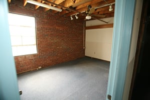 31738279