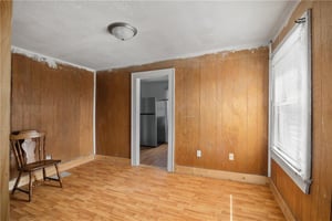 31425673