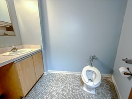 31305648