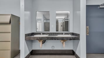 31699389