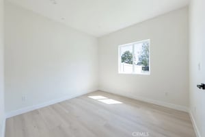 33407751