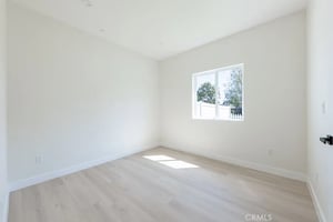 32902072