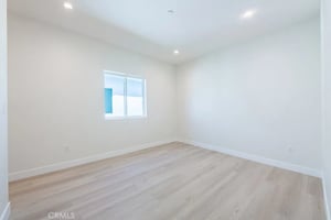 32902066