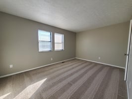 31630547