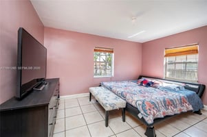31340568