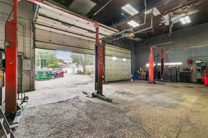 31370752