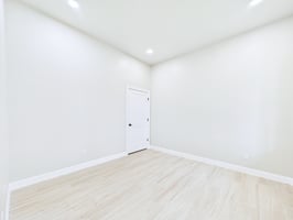 31371900