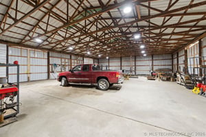 31373917