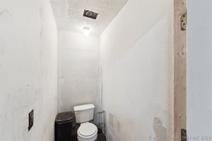 31373913