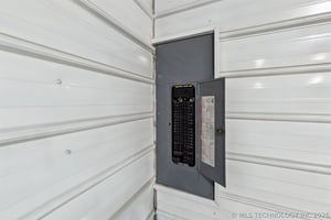 31373921