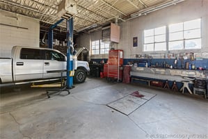 31373991