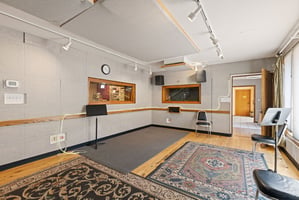 31377006