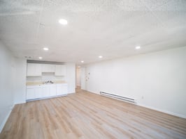31383852