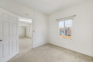 31393070