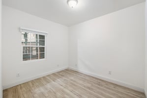 31393097