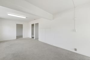 31393105