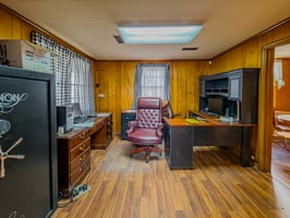 31393542