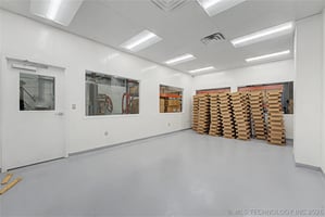 33218511