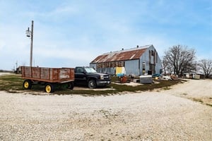 31404315