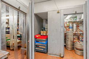 31418648