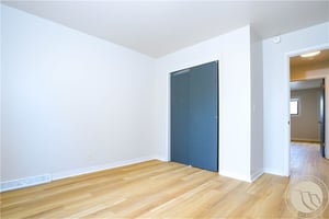 32946039