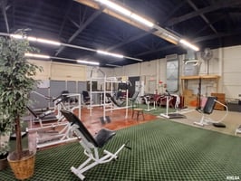 31571638