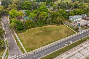 31428982