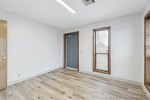 31448043
