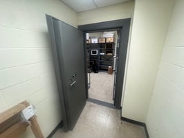 33919085