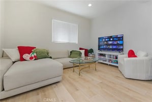 33197678