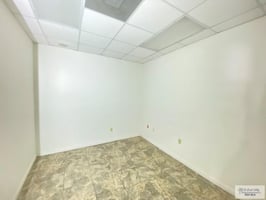 31480182