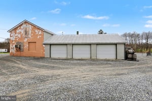 31481588